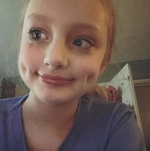 Meet your Posher, Holly